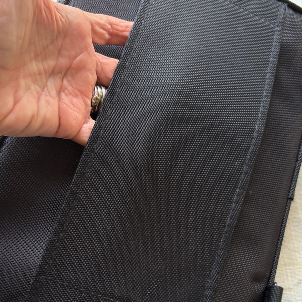 Relavel Black Travel Cosmetic Organizer Bag - Picture 6 of 8